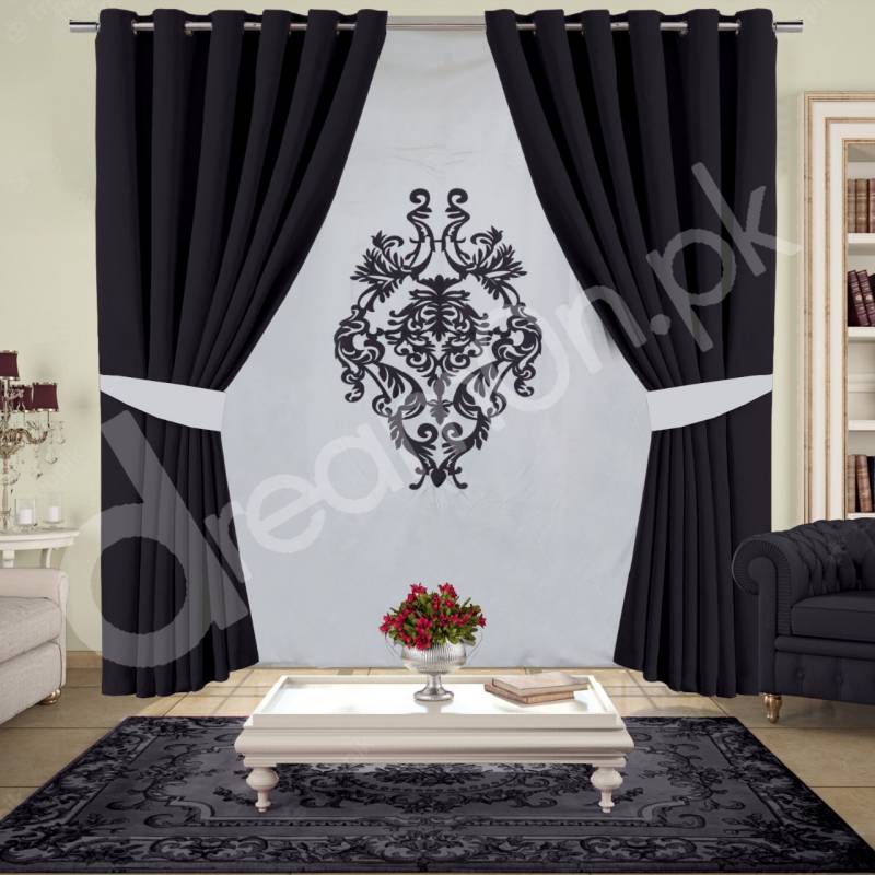 Black/Off White Blind And Curtains Set - 301