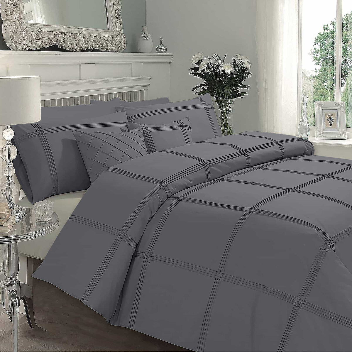Box Pleated Duvet Set - Grey