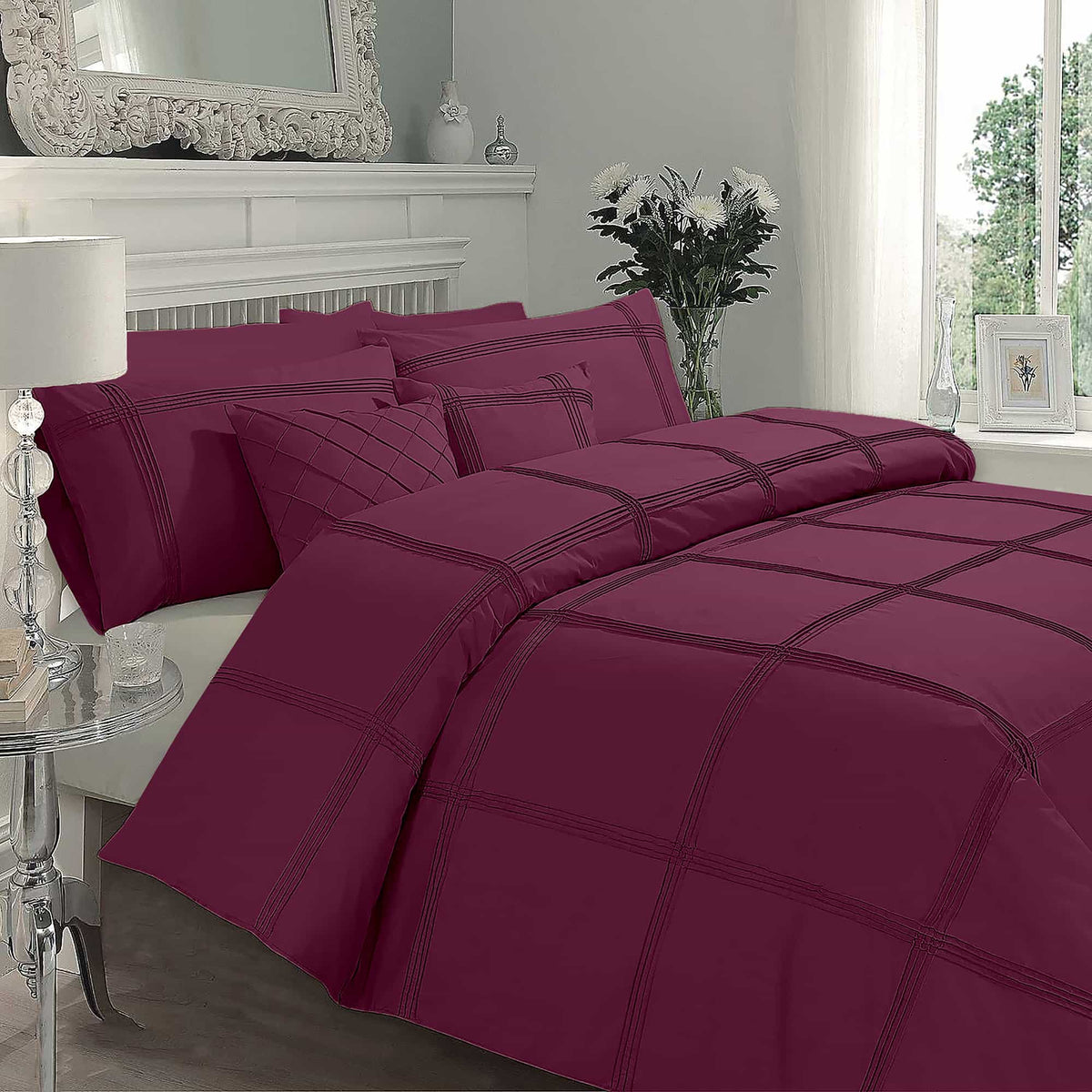 Box Pleated Duvet Set - Maroon