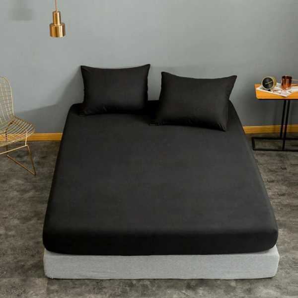 Dyed Cotton Fitted Sheet With Pillow Covers- Black