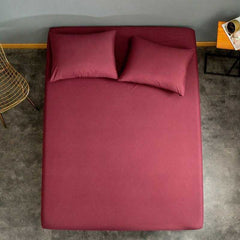 Dyed Cotton Fitted Sheet With Pillow Covers- Maroon